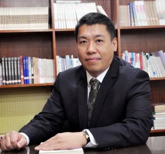 李强（中国少数民族文物保护协会副会长、文化学者、作家）
