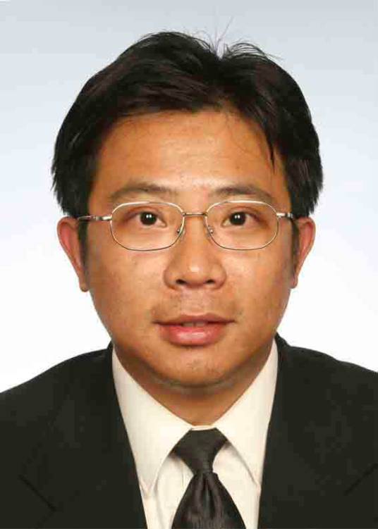 张铮（上海市松江区人民法院原院长、党组书记）