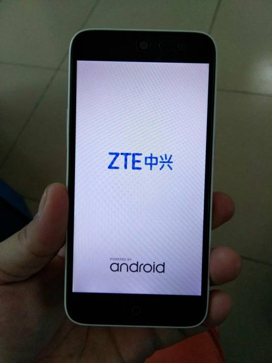 中兴Blade A1(C880U/移动4G)