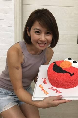 黄珊（新闻主持人、记者）