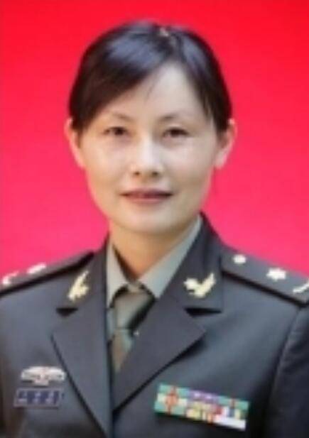 王世英（上海长征医院副主任护师）