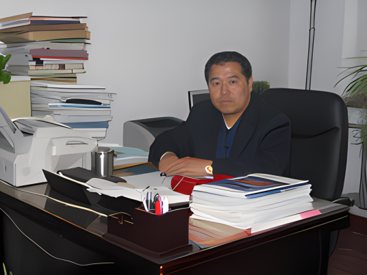 王晓东（黑龙江大学哲学教授）