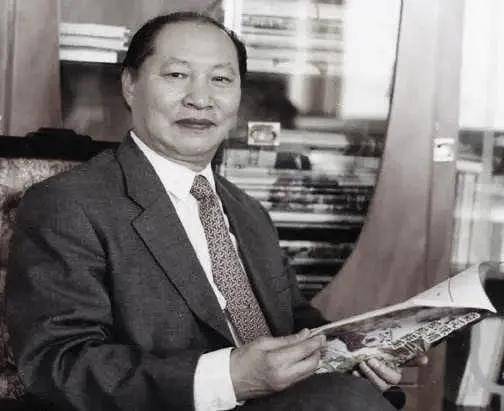 徐杰（中国经济法学科奠基人、全国杰出资深法学家）
