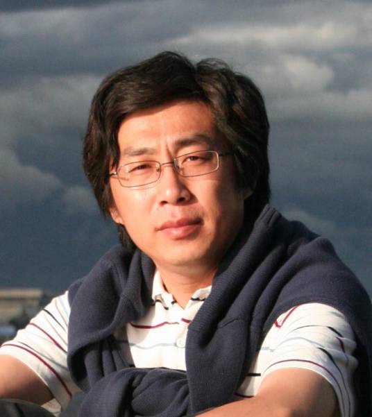 张曙光（中央民族大学副教授）