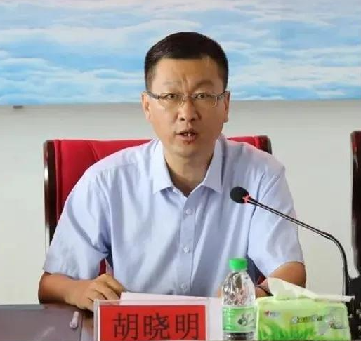 胡晓明（铁人中学高级教师）