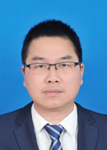 周志文（广东省信宜市委常委，市人民政府党组副书记、常务副市长）