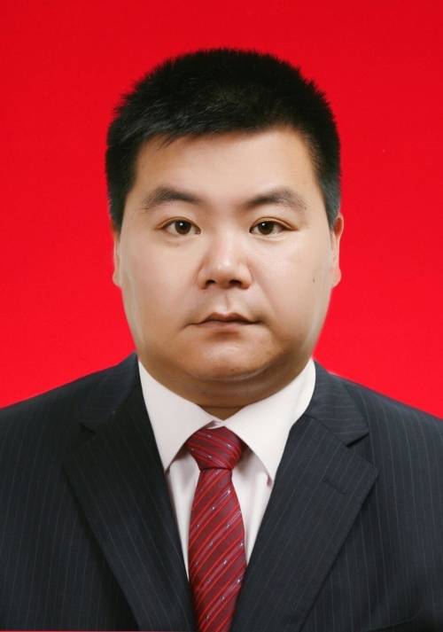 郑赟（浙江省衢州市龙游县经济开发区党工委副书记、副主任）