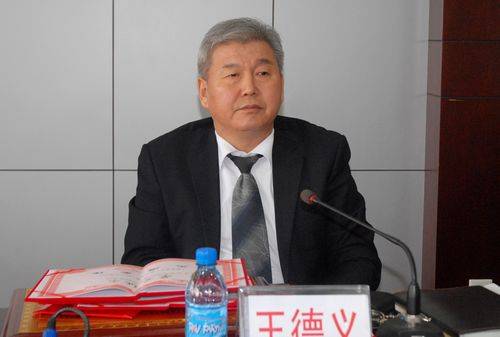 王德义（内蒙古阿巴嘎旗水利局副局长）
