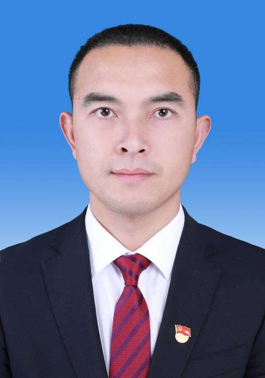 曾强（四川省雅安市林业局党组成员、副局长）