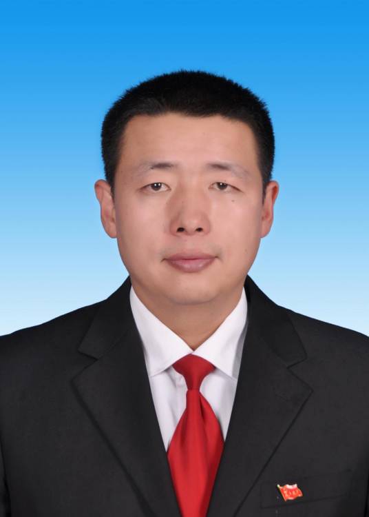 马晓军（新疆维吾尔自治区伊犁哈萨克自治州伊宁县政府党组成员、副县长）