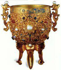 “金瓯永固”金杯