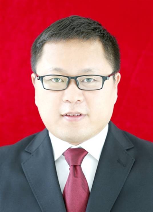 盛辉（上海市金山区人大常委会办公室副主任）