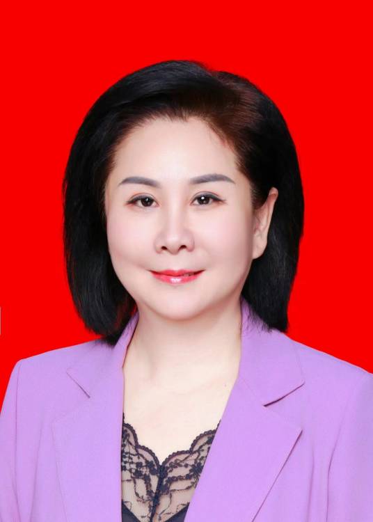 曾辉（河南省信阳市委常委、统战部部长、市政协党组副书记）