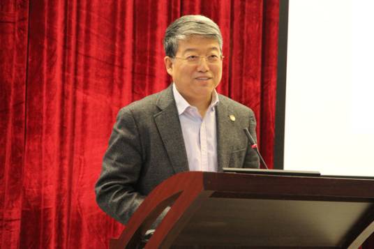 郭新立（山东大学原党委书记）
