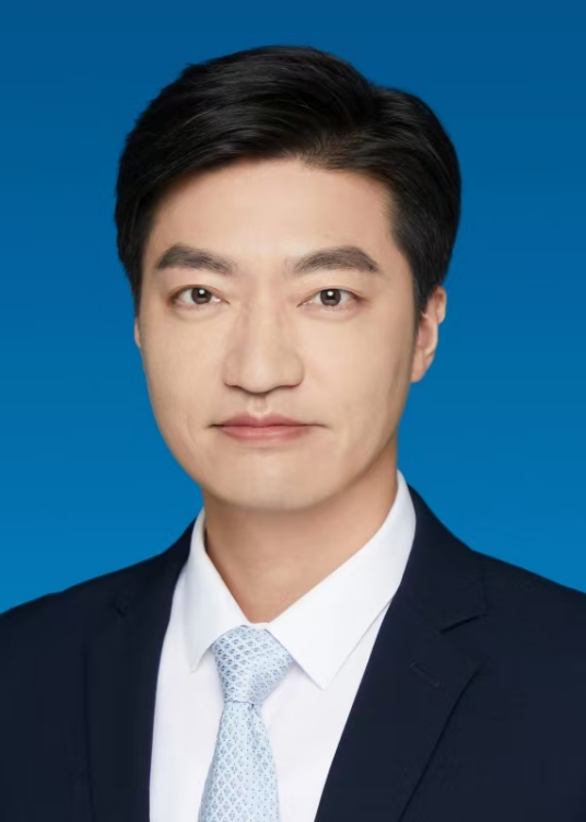 李剑雄（福建省商务厅外资管理处副处长，福建省漳州市芗城区人民政府党组成员、副区长）