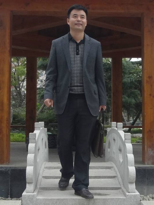 杨俊杰（中国美术家协会河南创作中心副主任）