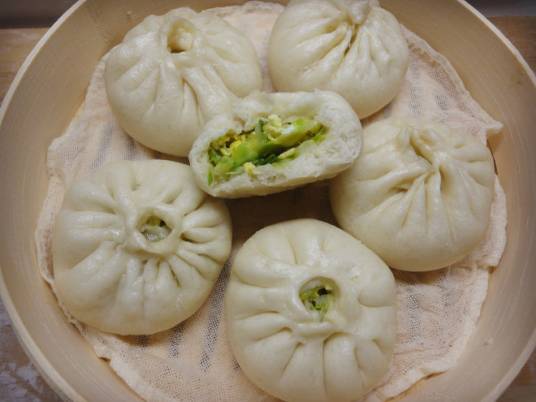 圆白菜素馅包子