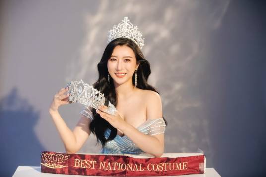 刘芊妤（中国内地女演员、制片人、模特）