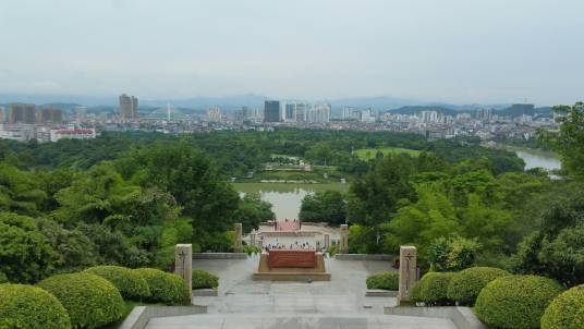 右江区