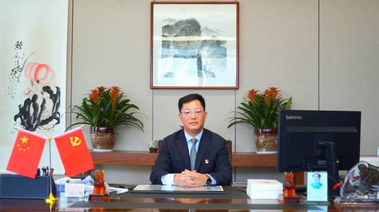 陈传龙（华夏银行党委委员、华夏金租党委书记、董事长）