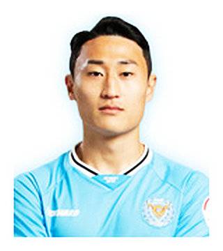 李镇贤（韩国足球运动员）