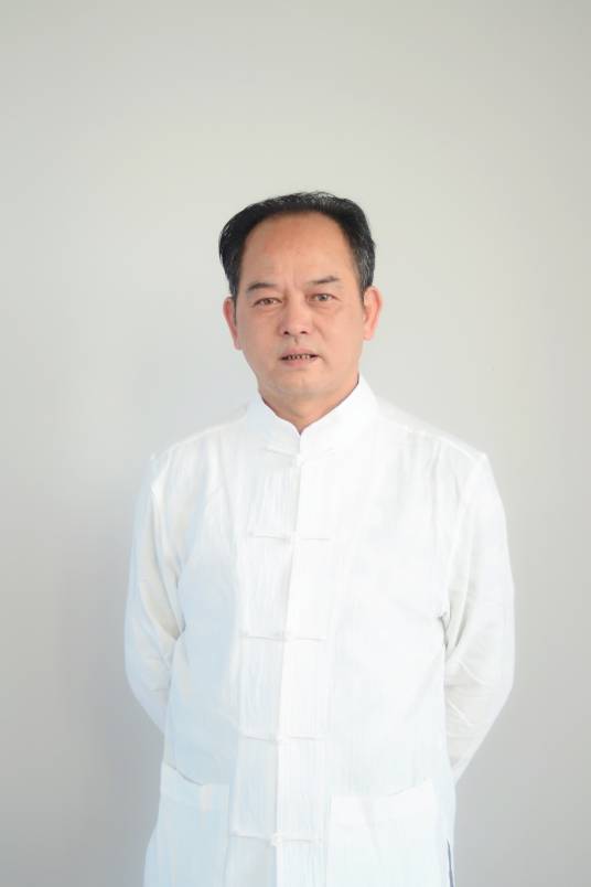黄云飞（武夷山市云飞岩茶厂法人代表）