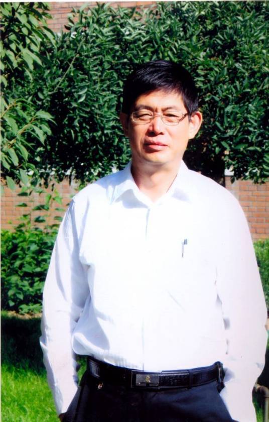雷霆（中国作协会员、山西原平市原副市长）