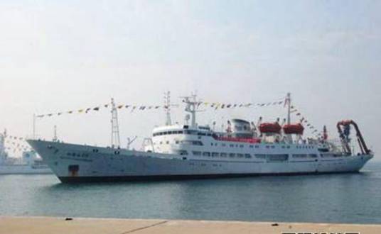 排水型船