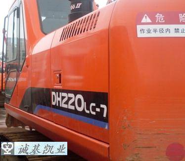 斗山DH220LC-7二手挖掘机