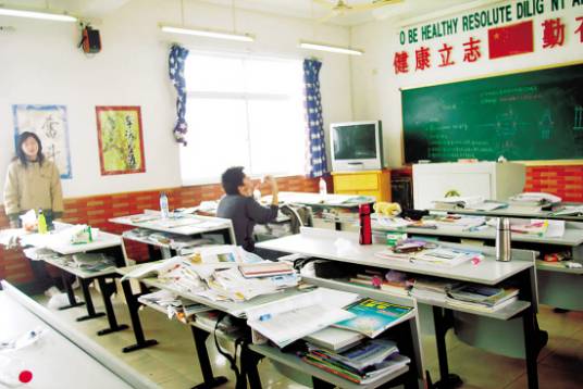 武大学生集体欠学费