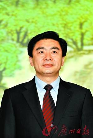 王荣（高级农艺师）