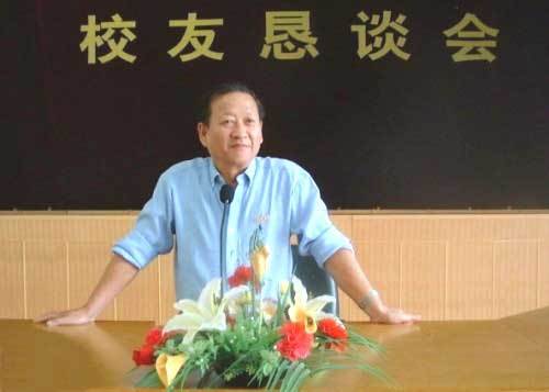 李如龙（厦门大学中文系博士生导师、教授）