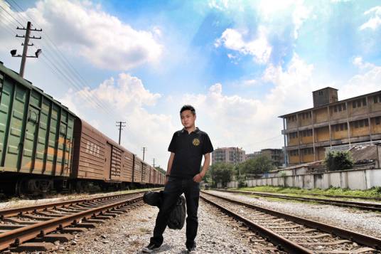 冯晓峰（广州赏色文化传播有限公司旗下艺人）
