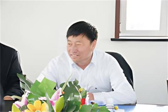 丁长林（黑龙江省哈尔滨市依兰县委原常委、纪检委原书记）