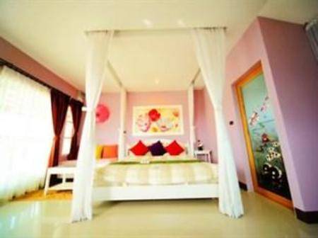 Bee Orchid Pool Villa