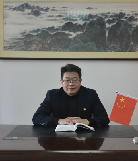 张志伟（江西省九江市湖口县教体局党委书记、局长）