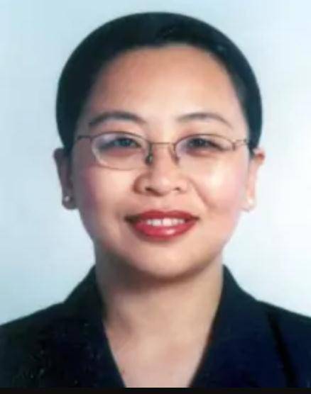 刘宏伟（北京大学口腔医院中医粘膜科主任医师、教授）