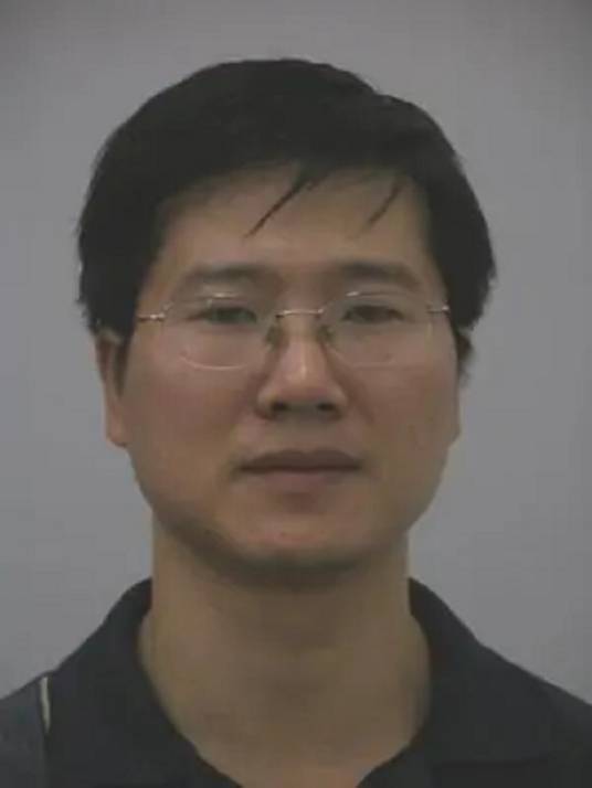 韩文（景德镇陶瓷学院教授）