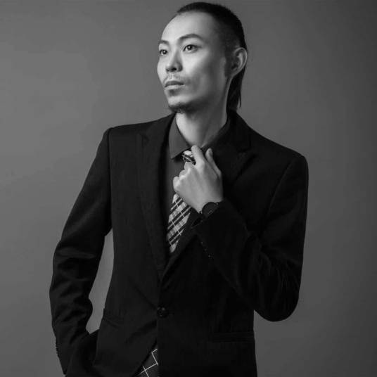 王海龙（当代画家、作家、艺术家、爱心捐赠者）