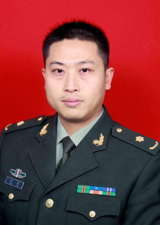 闫涛（火箭军特色医学中心肝胆外科副主任医师）