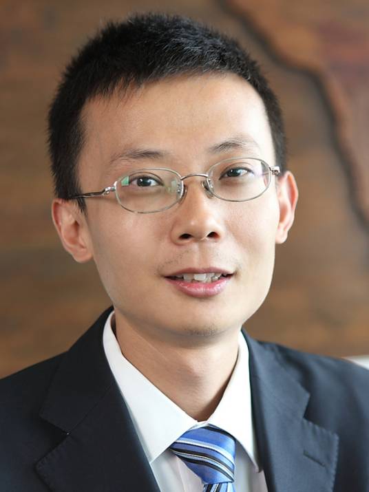 谢军（华南师范大学经济与管理学院教授）