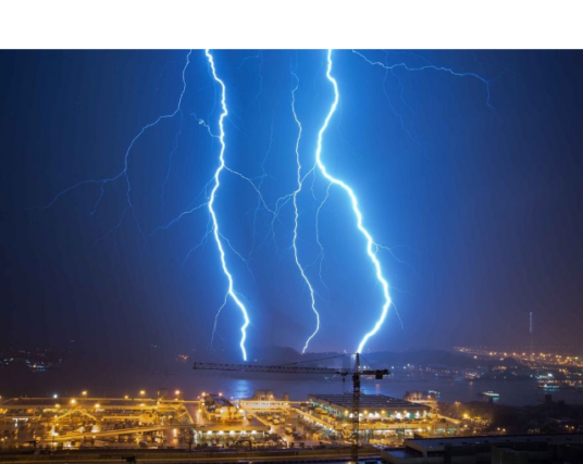 落雷（自然现象）