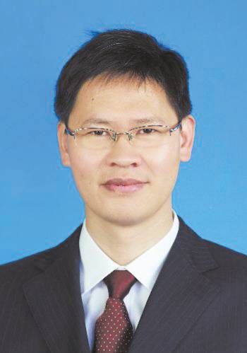 严钢（浙江台州市黄岩区委常委）
