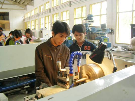 技工学校教育