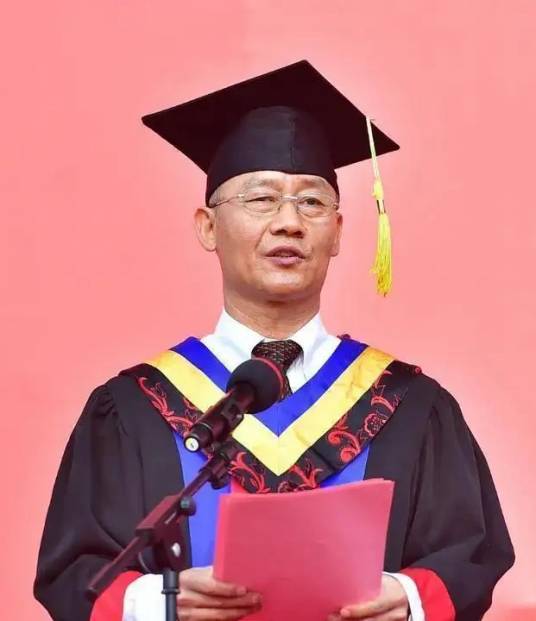涂清云（青海师范大学校长）