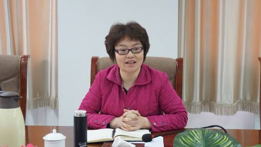 胡春梅（呼和浩特民族学院党委副书记）