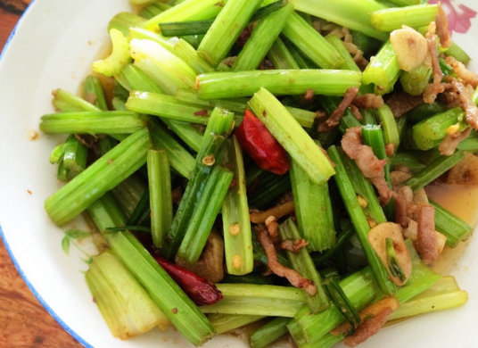 芹菜肉丝