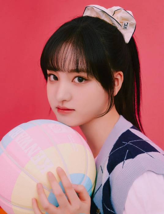 金志垣（韩国流行乐女歌手、女子唱跳组合IVE成员）