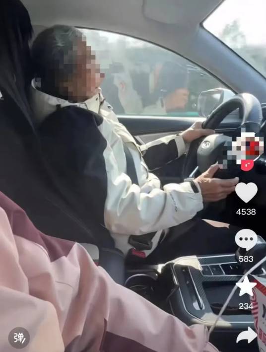1·29徐闻港插队砸车事件