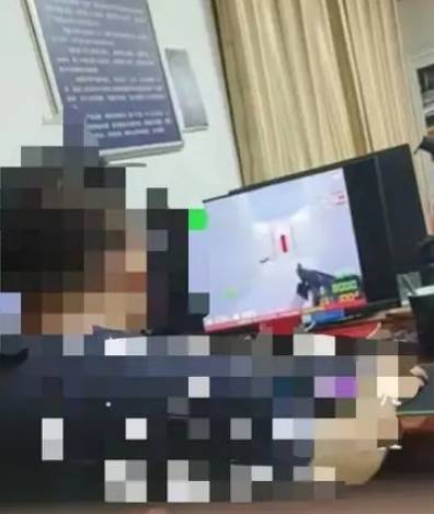 8·7礼泉交警上班时打游戏事件